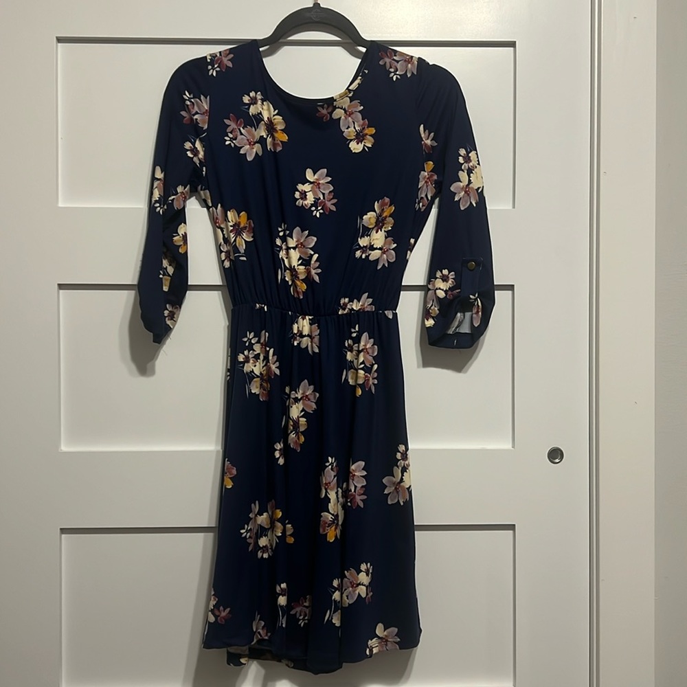 Floral blue dress like new size small